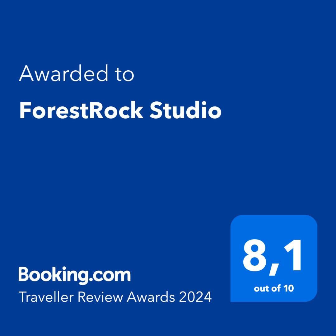 Forestrock Studio For Sale Too Sparta Bilik gambar